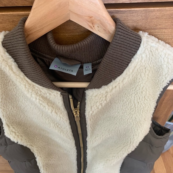 Athleta tundra responsible down vest size XS - Picture 3 of 4